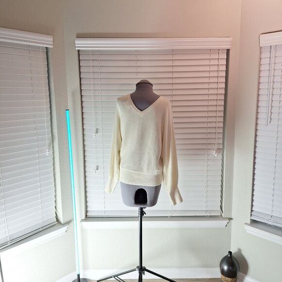 Anthropologie Size M Long Sleeve Front&back V Neck Cut Pullover Sweater - Picture 7 of 8